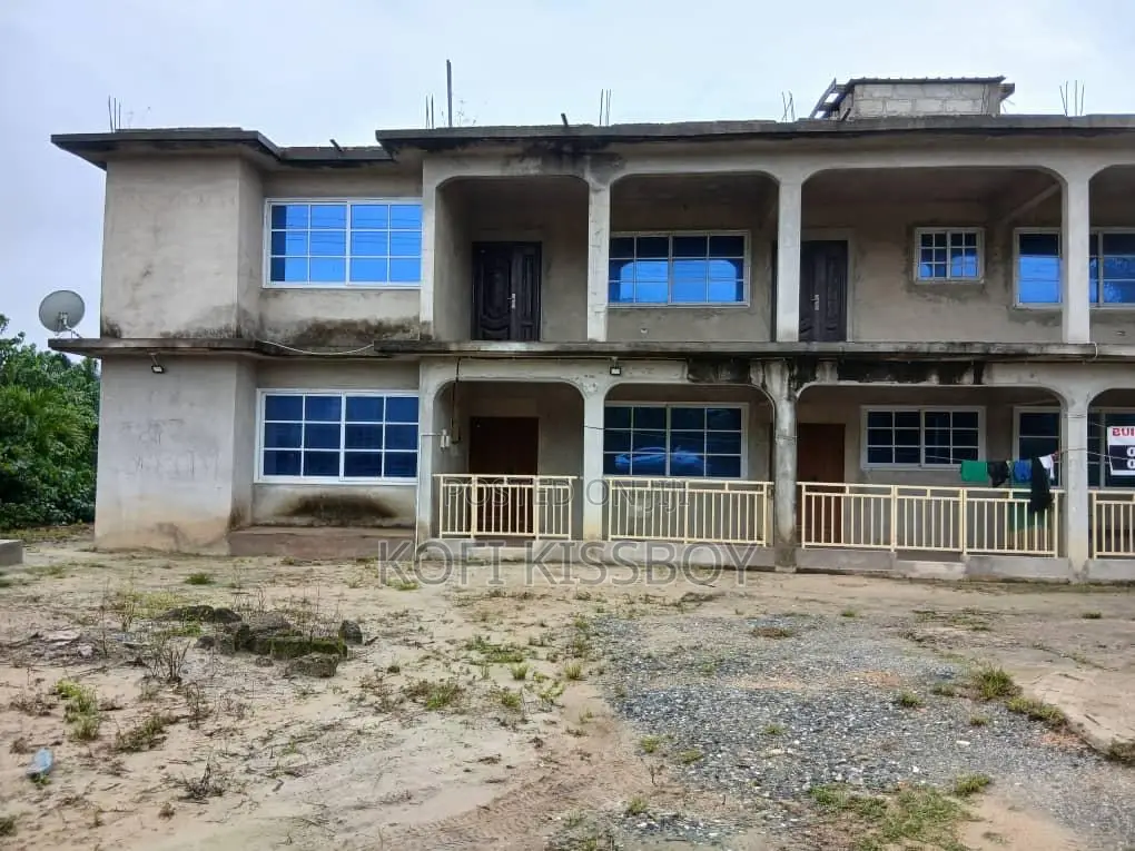 12bdrm Apartment in Ankyerenyin, Takoradi for sale