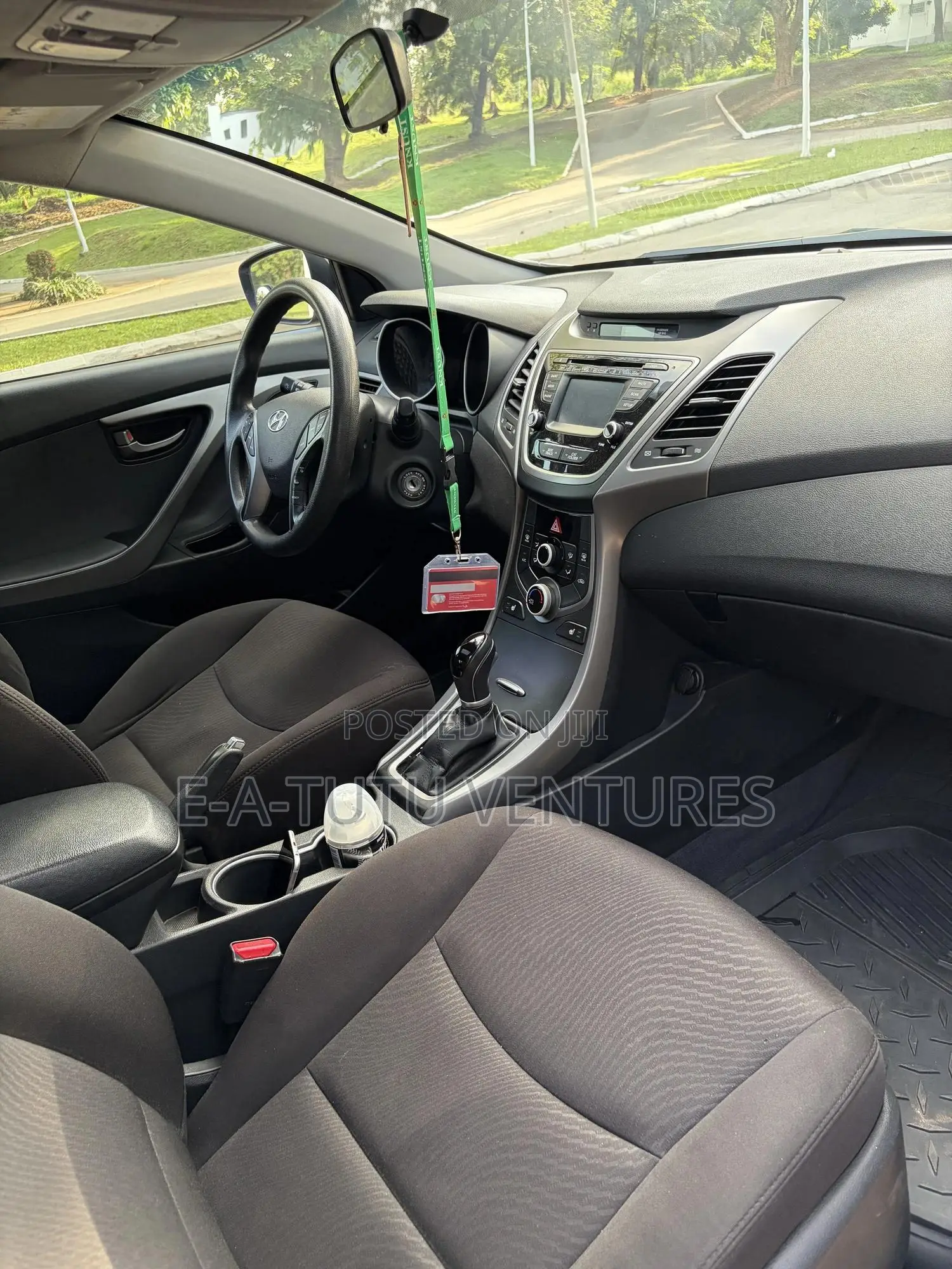 Hyundai Elantra SE Sedan FWD (1.8L 4cyl 6M) 2016 Silver