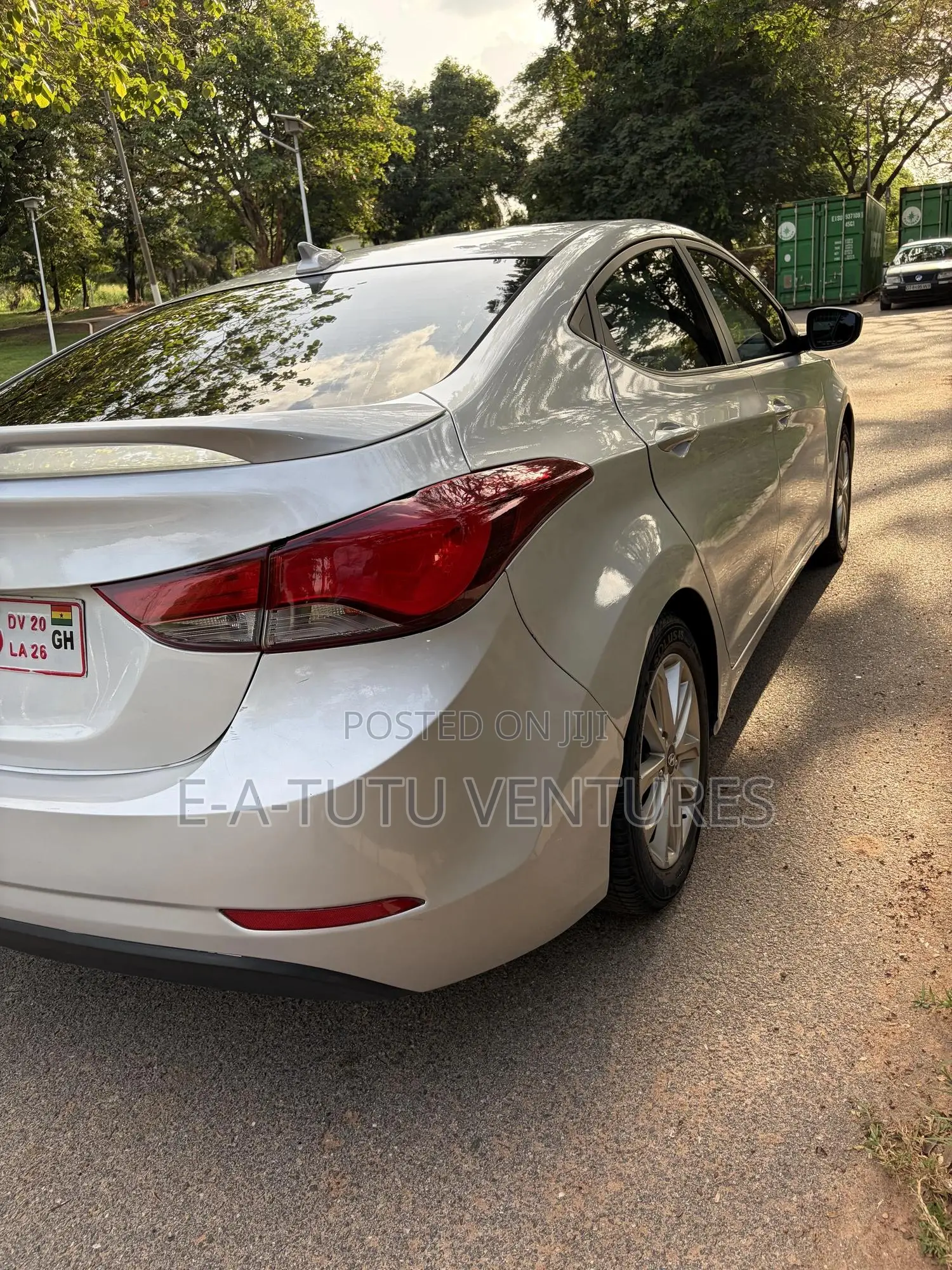 Hyundai Elantra SE Sedan FWD (1.8L 4cyl 6M) 2016 Silver