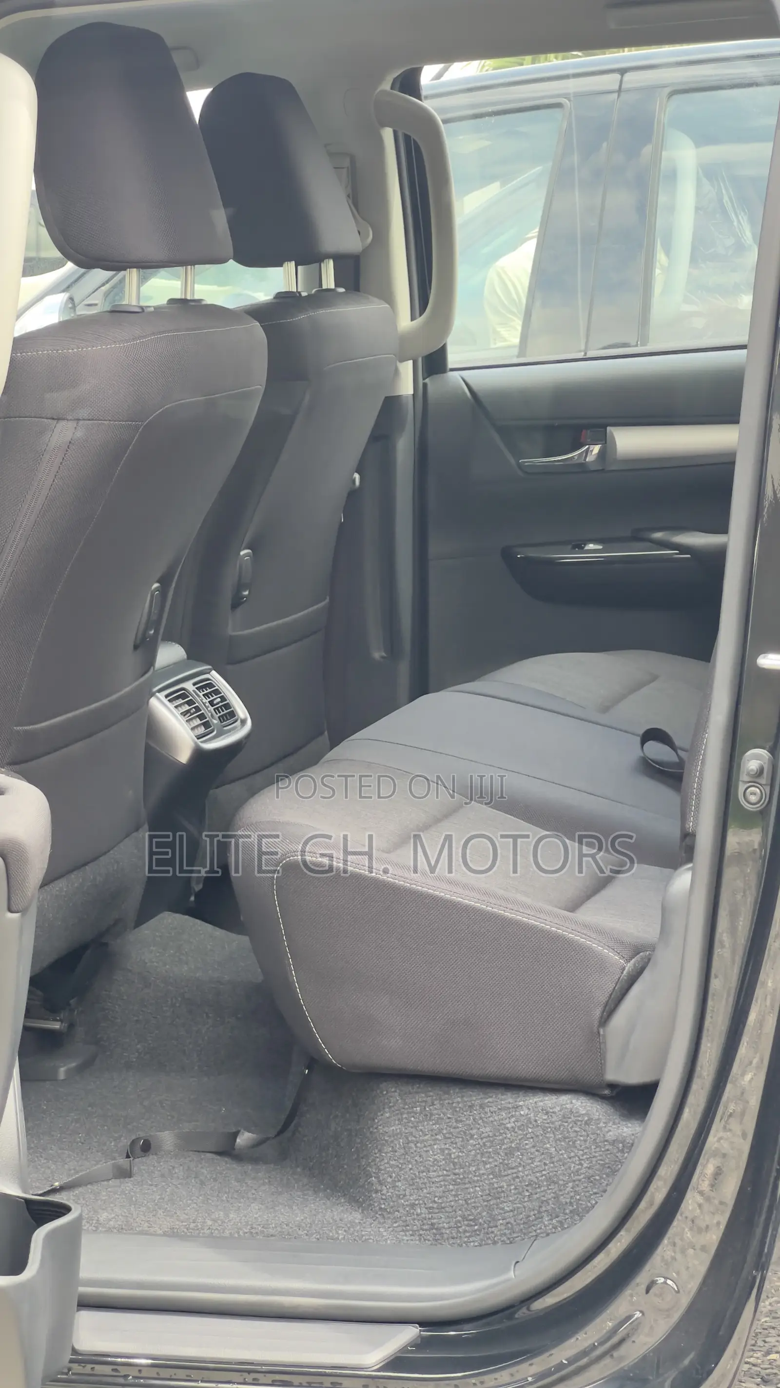 New Toyota Hilux 2025 Black