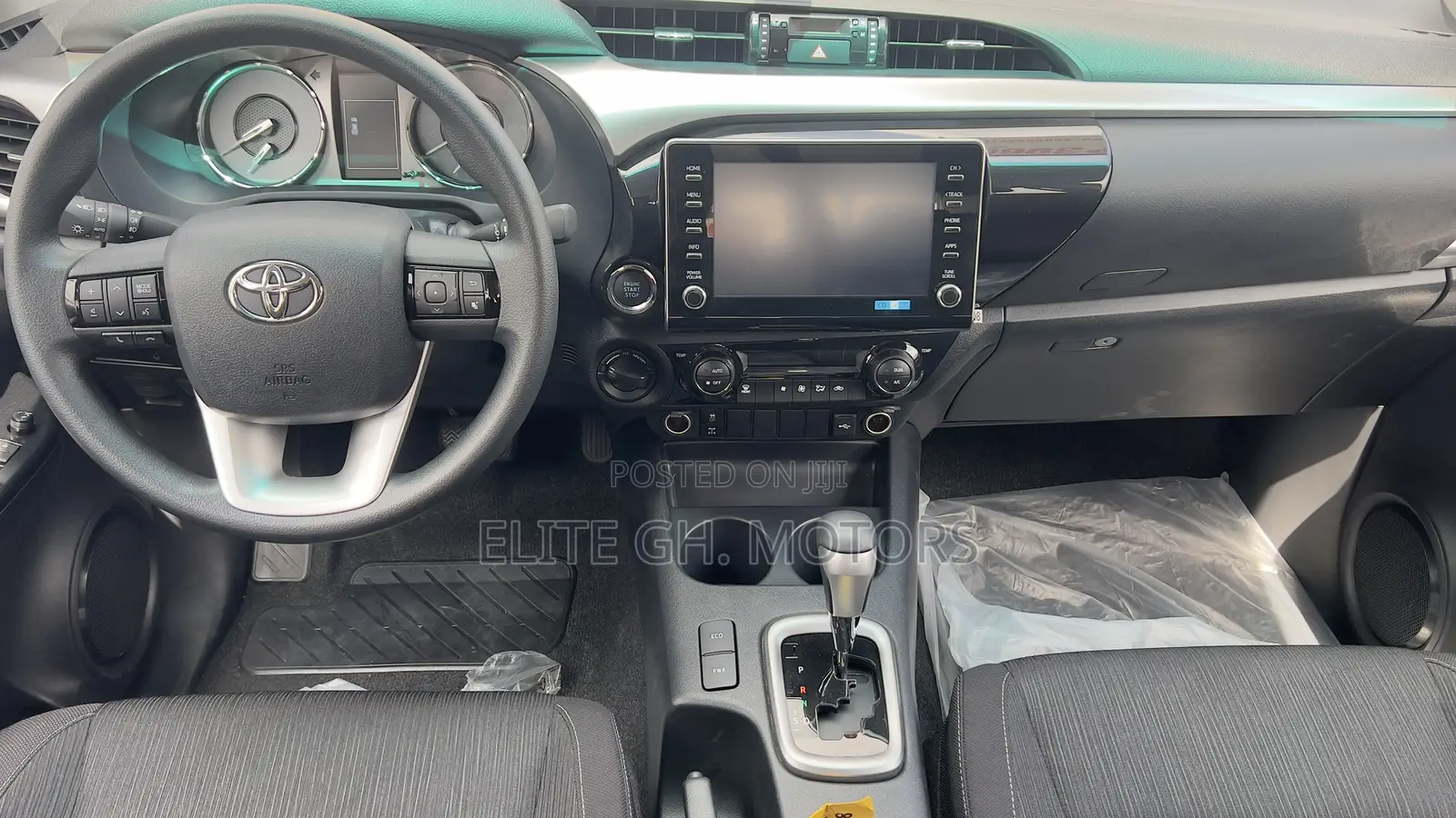 New Toyota Hilux 2025 Black