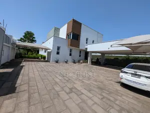 5bdrm Mansion in East Airport, Burma Camp for sale