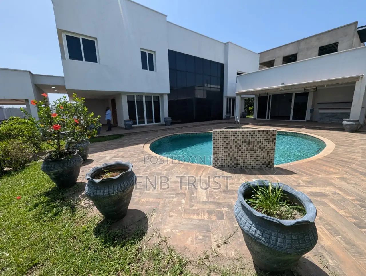 5bdrm Mansion in East Airport, Burma Camp for sale