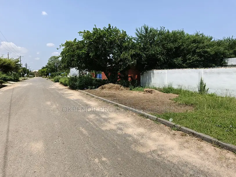 7bdrm House in Achimota, The Mall for sale