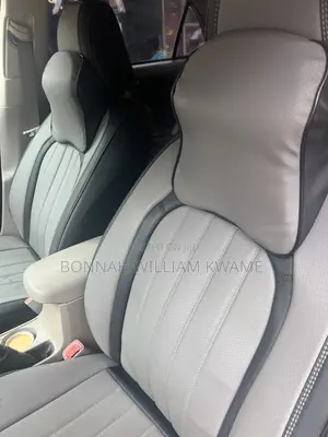 Toyota Corolla LE 4dr Sedan (1.8L 4cyl 4A) 2012 Gray
