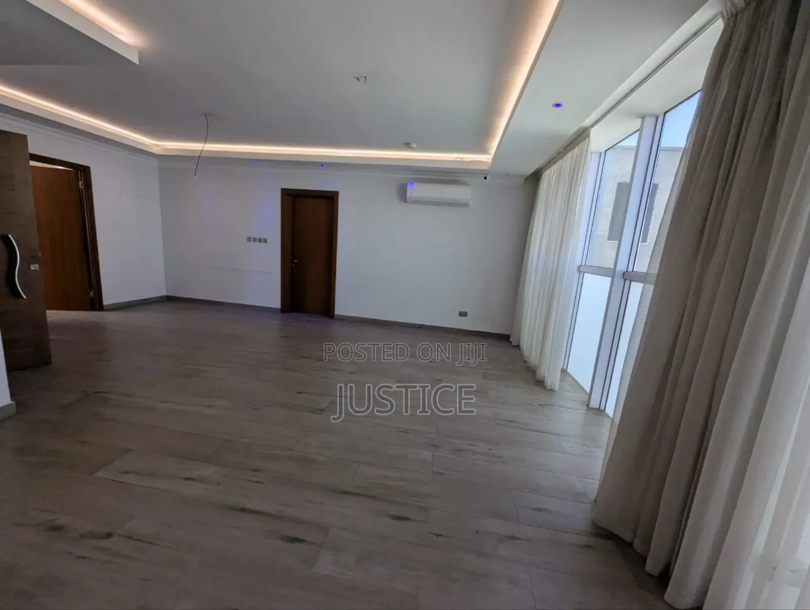 4bdrm Mansion in Airport Hills Estate for sale
