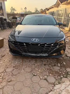 Hyundai Elantra SEL 2023 Gray