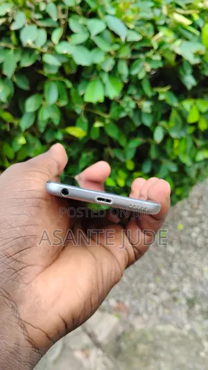 iPod Touch 6th Gen 32gb