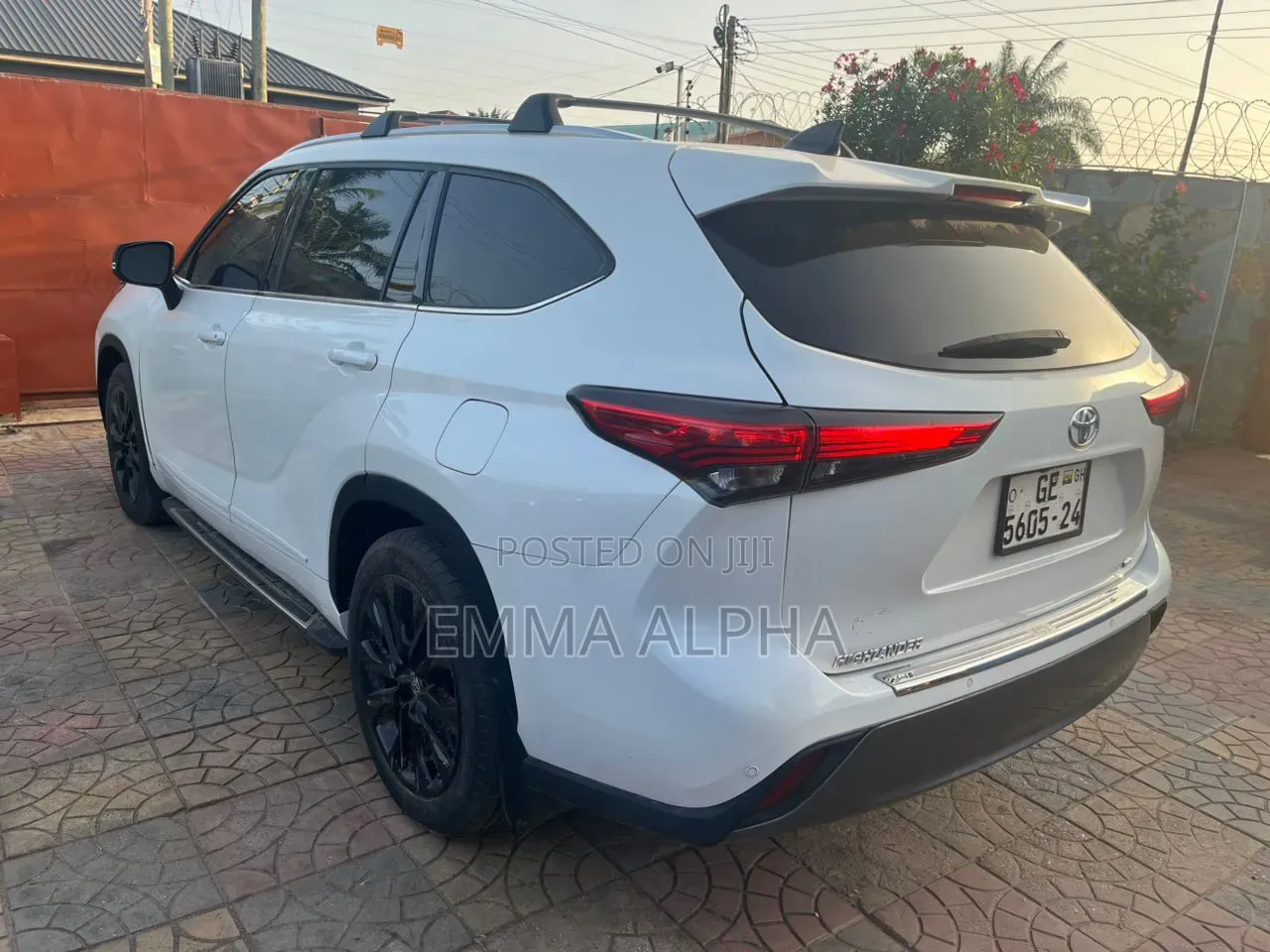 Toyota Highlander Limited AWD 2020 White