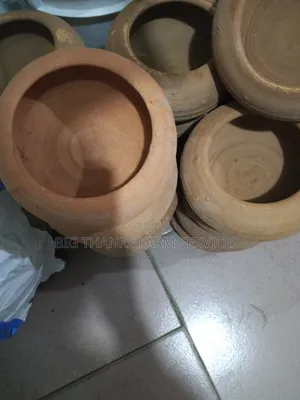 Rabbit Feeders, Clay Type