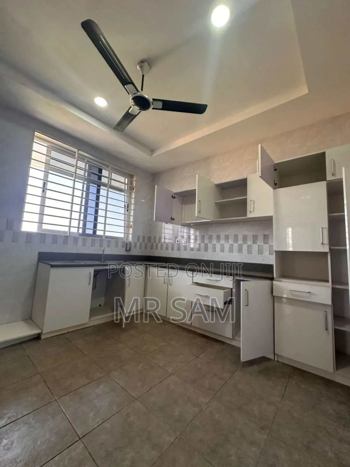 3bdrm Apartment in Sam Properties, West Hills Mall Area for rent