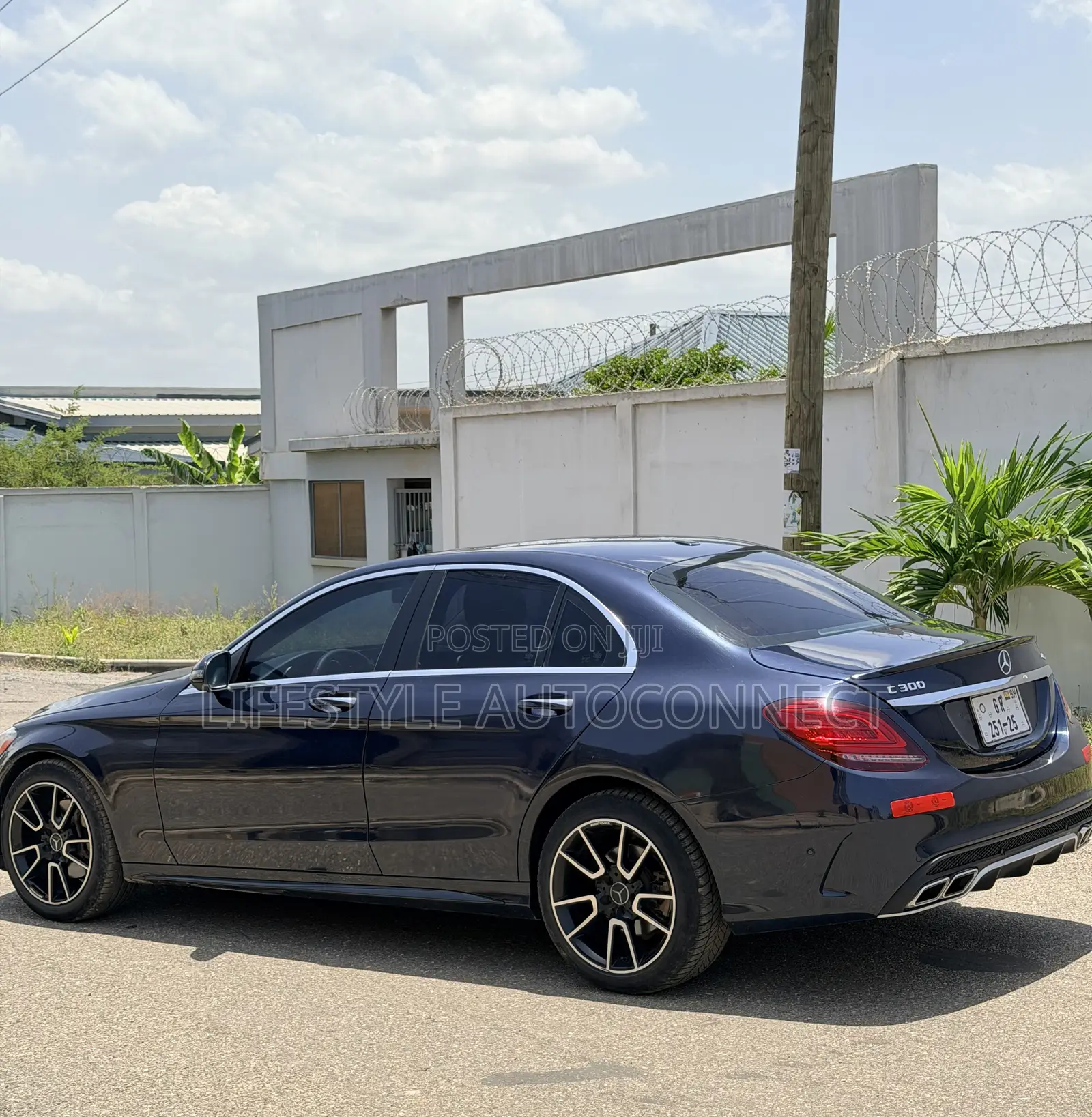 Mercedes-Benz C300 Base C300 AWD 4MATIC Coupe 2019 Blue