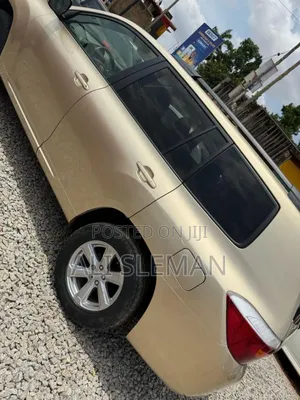 Toyota Highlander Limited 2010 Gold