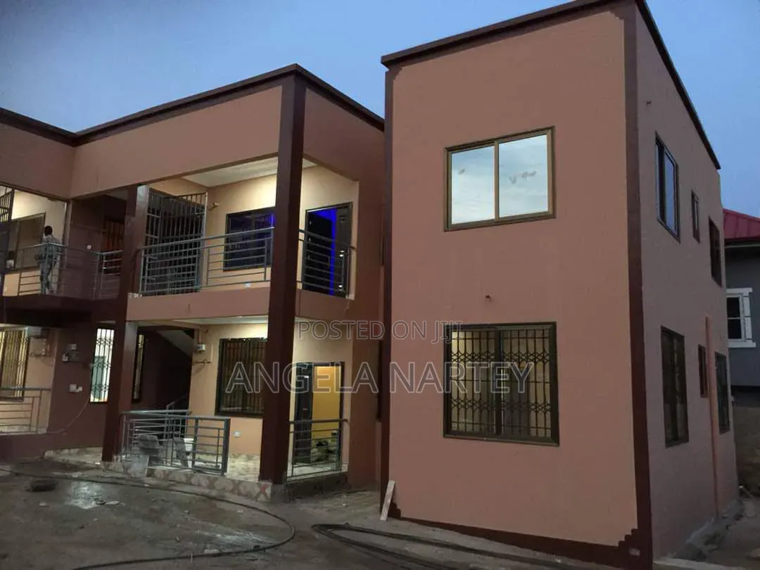 13bdrm Apartment in Kwabenya, Accra Metropolitan for sale