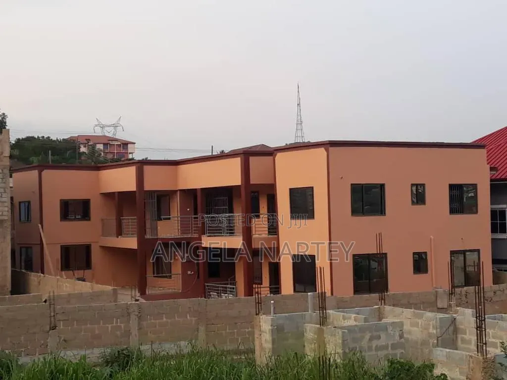 13bdrm Apartment in Kwabenya, Accra Metropolitan for sale