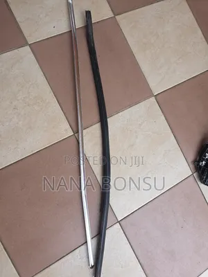 2019 Chevrolet Cruze Driver Door Fixture and Rubber