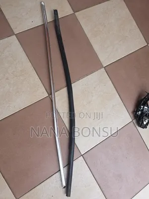 2019 Chevrolet Cruze Driver Door Fixture and Rubber