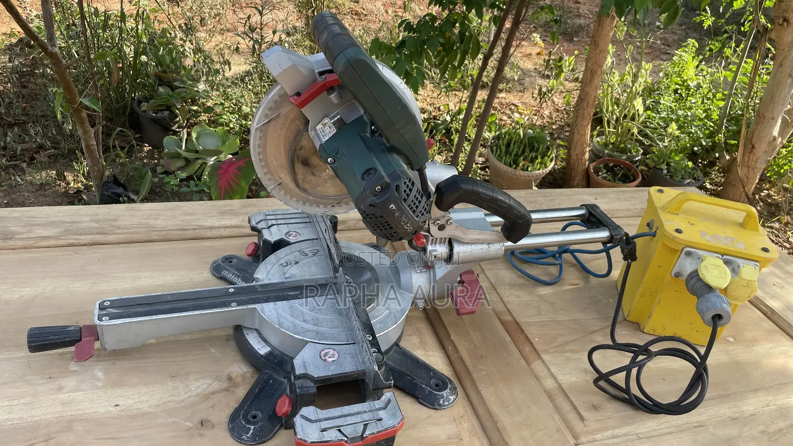 Metabo KGS 216m Professional Mitre Saw With Step Down