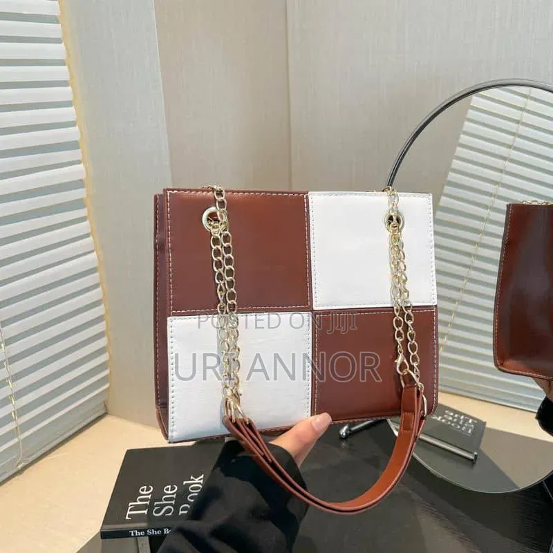 Classic Checker Chain Shoulder Bag