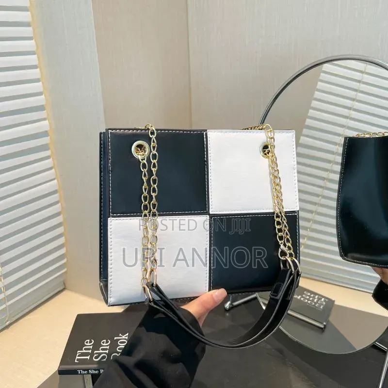 Classic Checker Chain Shoulder Bag