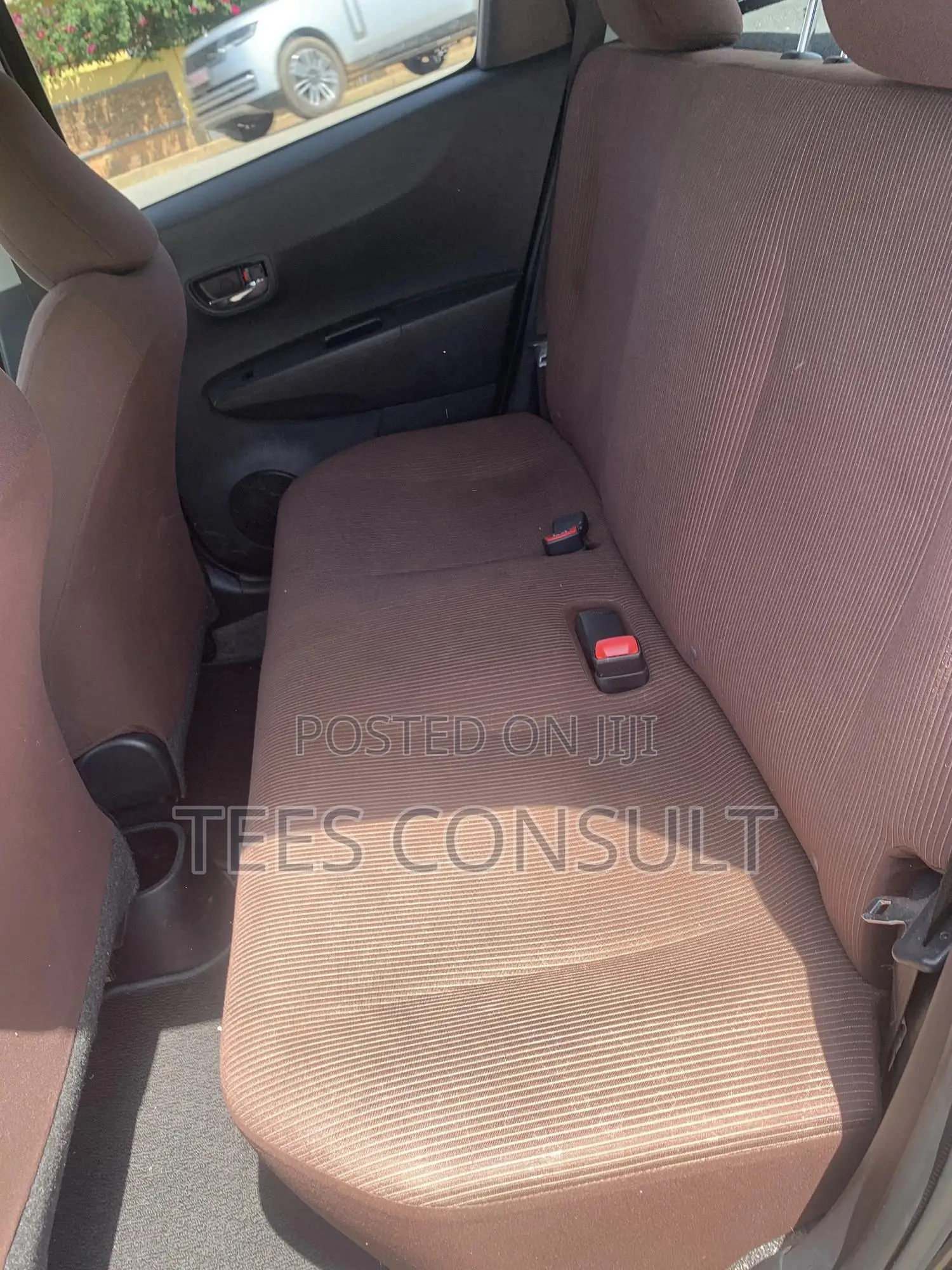 Toyota Vitz 2012 Black