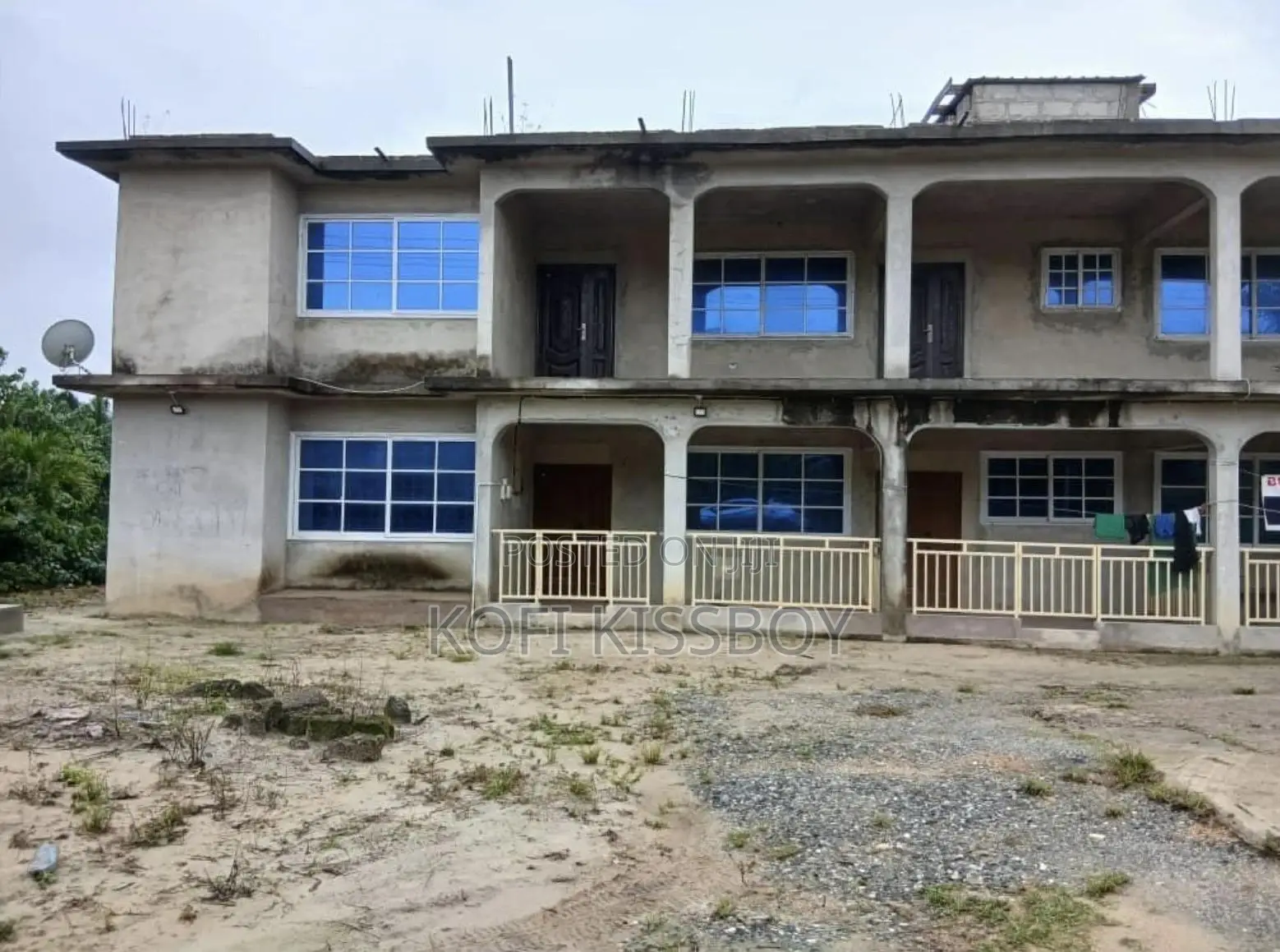 12bdrm Apartment in Ankyerenyin, Takoradi for sale