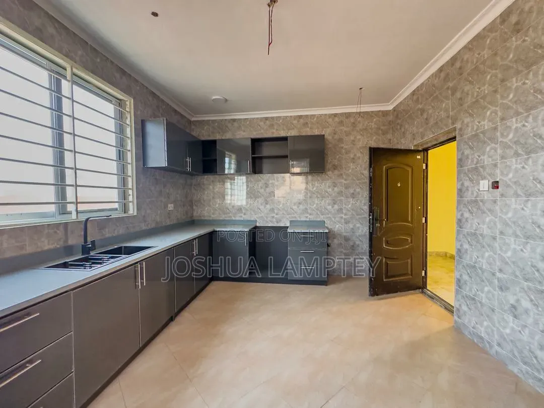 3bdrm House in Spintex Estate, Baatsona Total for sale