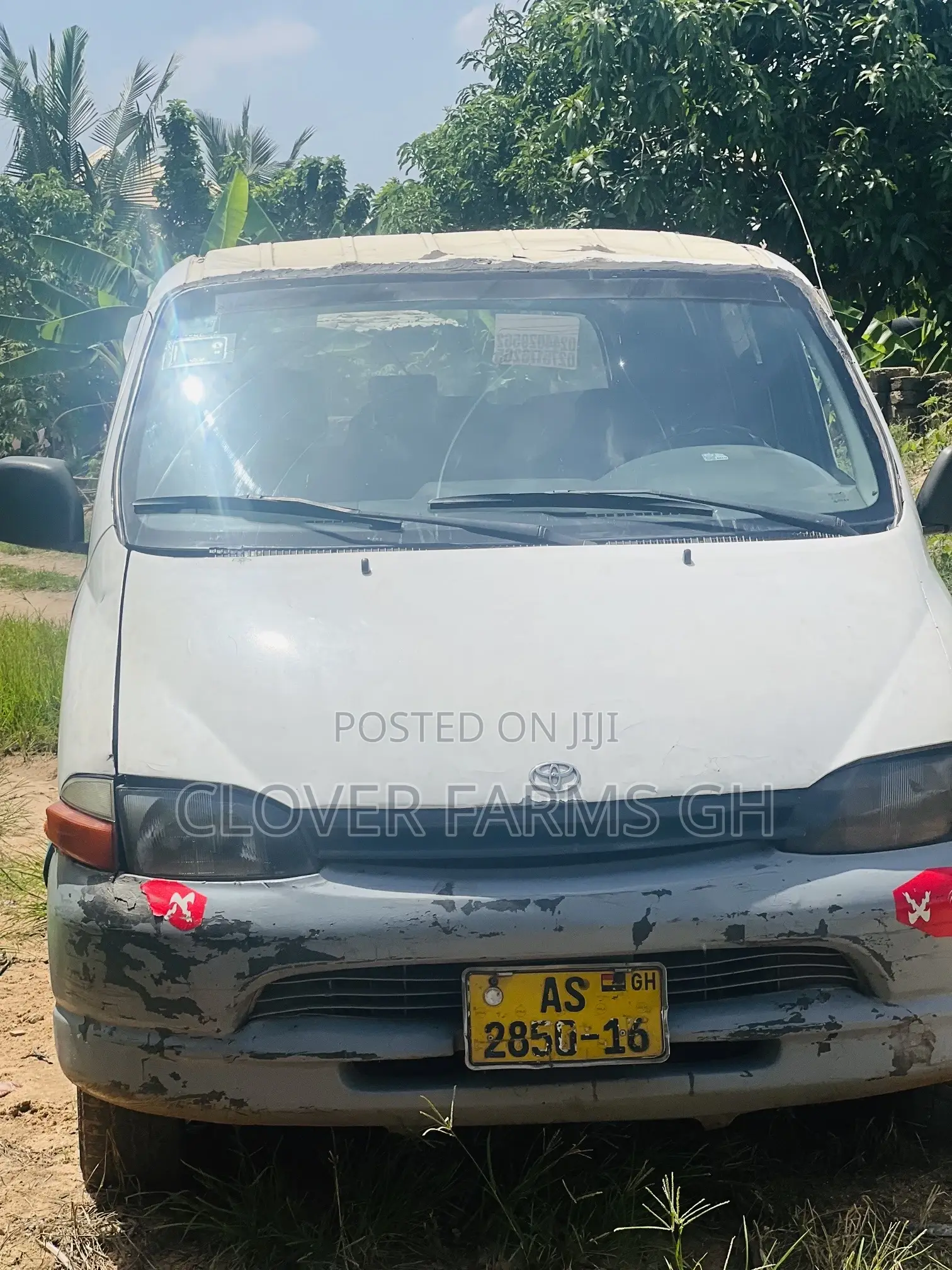 Toyota HiAce 2003 White