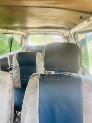 Toyota HiAce 2003 White