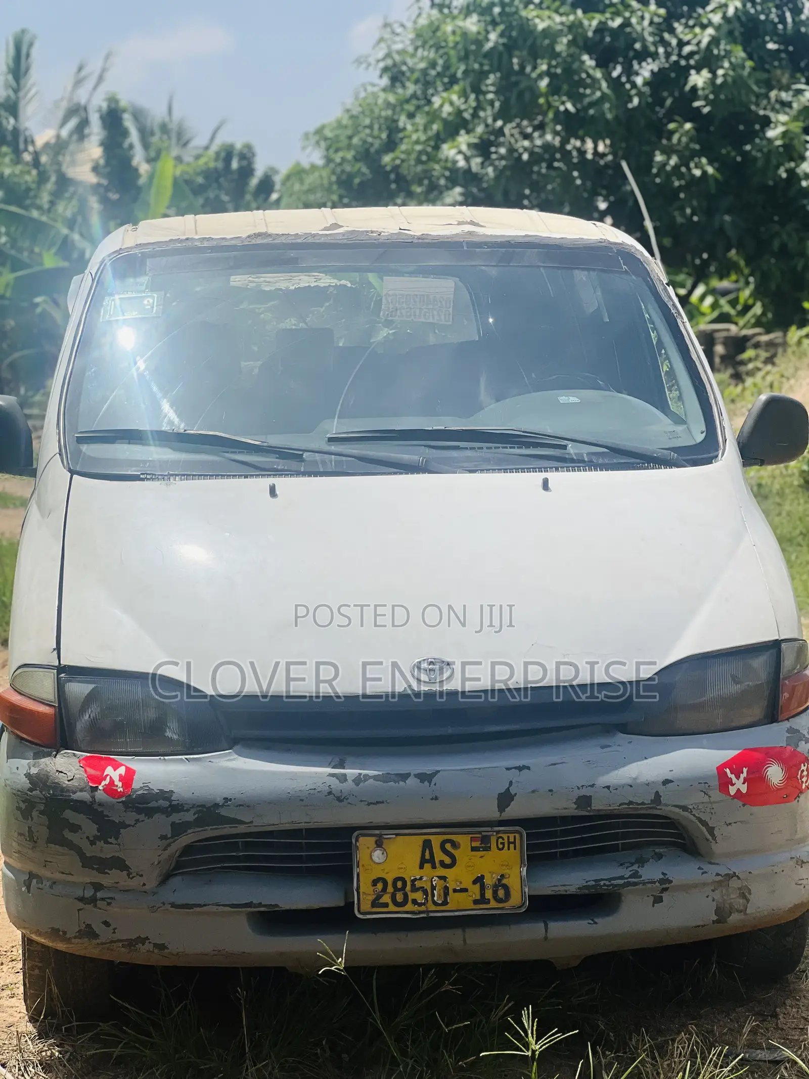 Toyota HiAce 2003 White