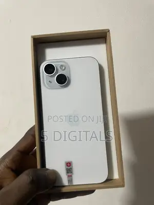 Apple iPhone 15 128 GB White
