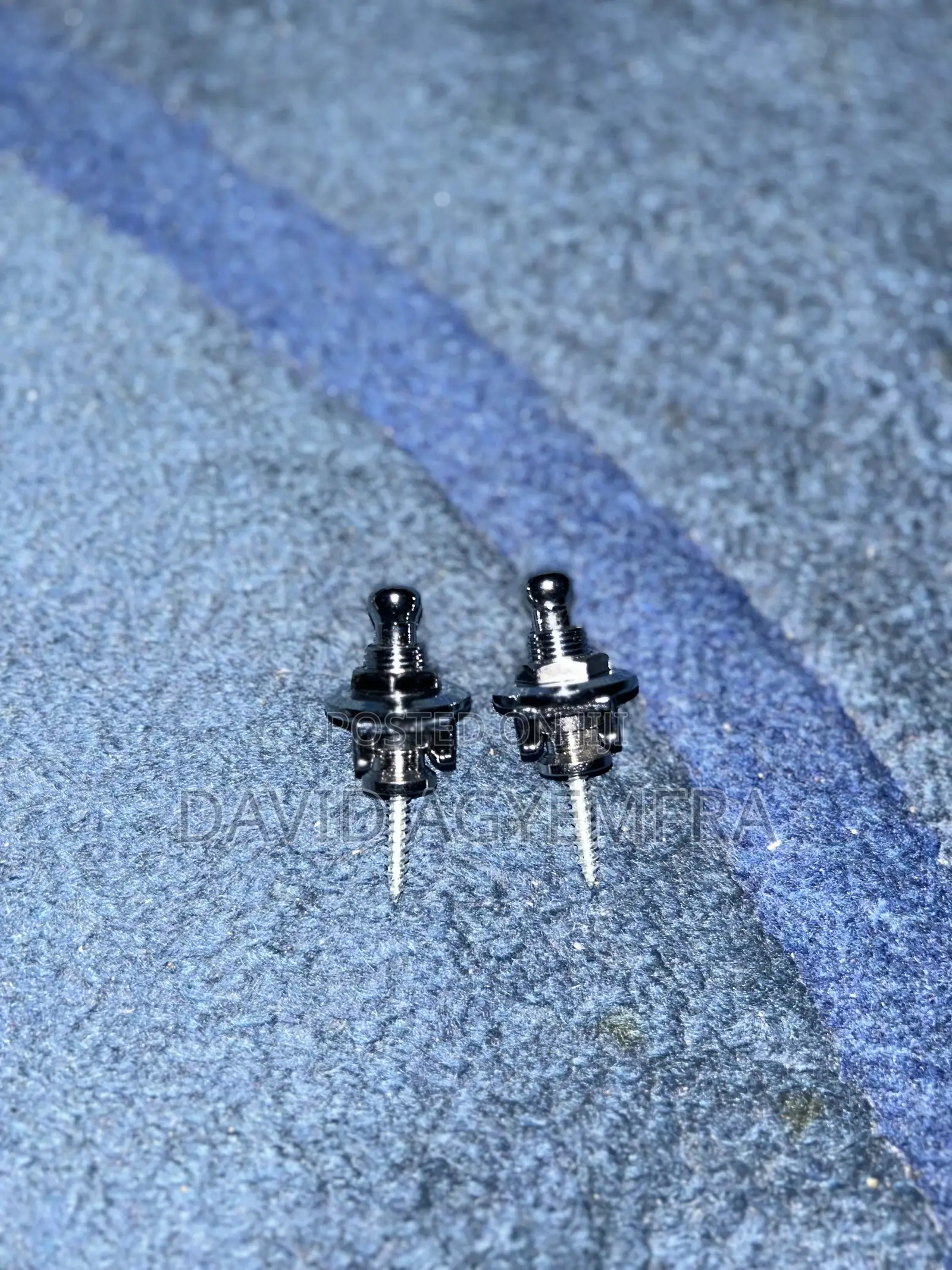 Guitar Strap Locks