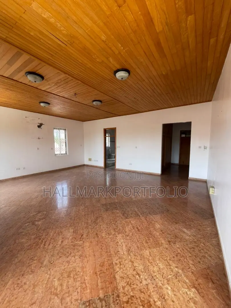 6bdrm House in East Legon for rent