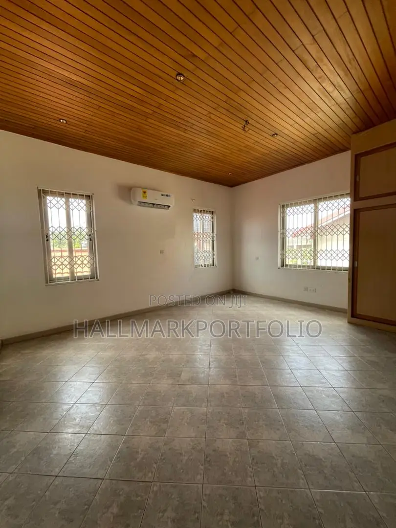 6bdrm House in East Legon for rent