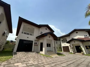 3bdrm Townhouse / Terrace in Airport for rent