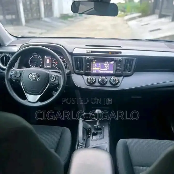 Toyota Corolla Cross LE 4WD 2024 Black