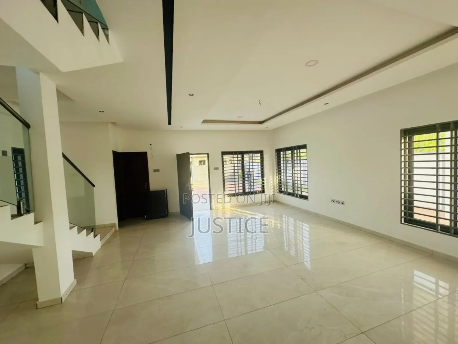 4bdrm House in C25 Tema, Community 25 for sale