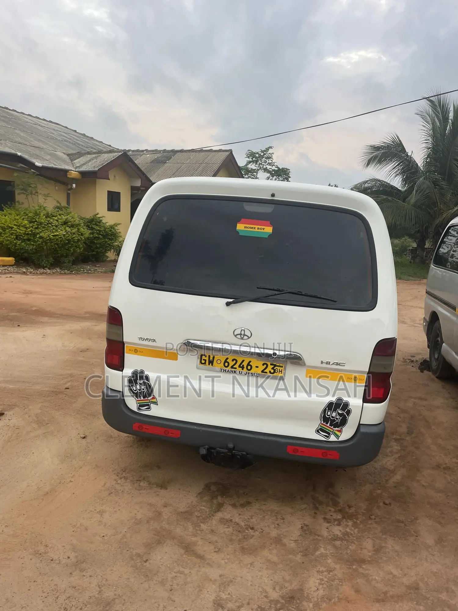 Toyota HiAce 2013 White