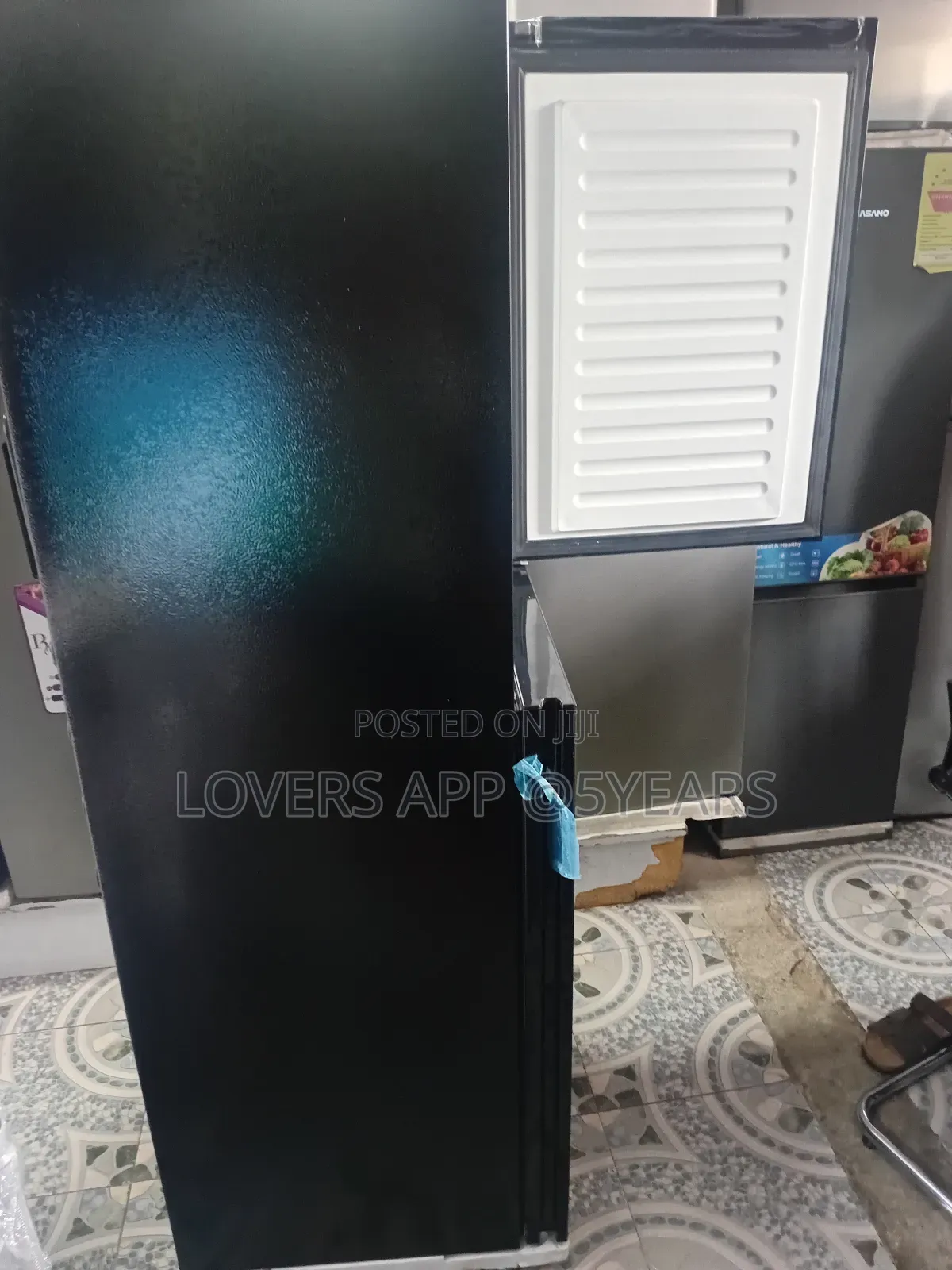 Black Beauty 243l High End Double Door Cool Fridge.