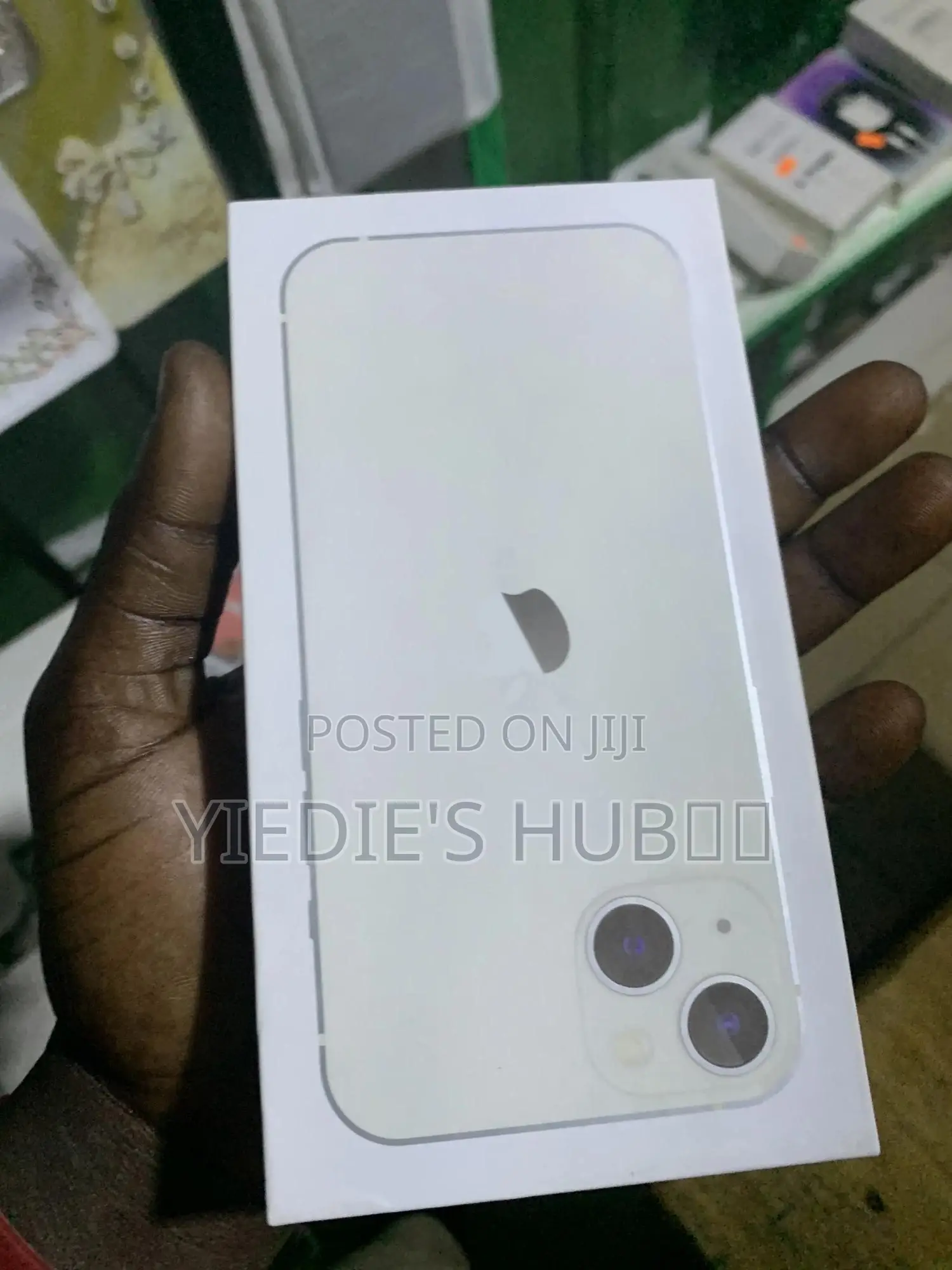 New Apple iPhone 13 128 GB White