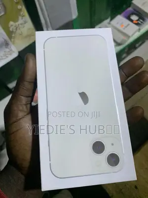 New Apple iPhone 13 128 GB White