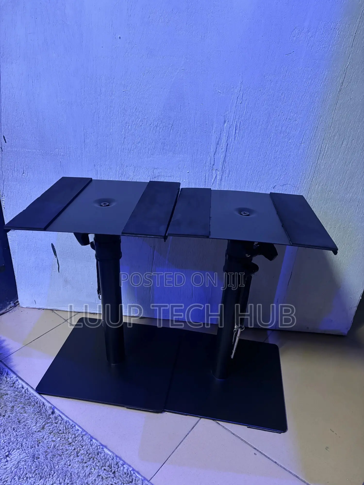 Studio Monitors Stand