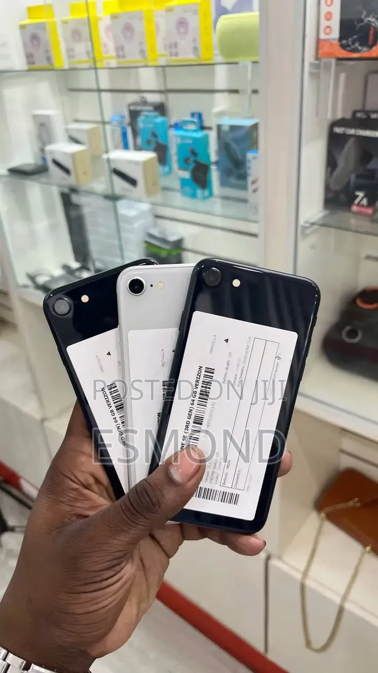 Apple iPhone SE (2022) 64 GB