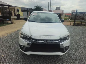 Mitsubishi Outlander Sport SE 2.4 2018 White
