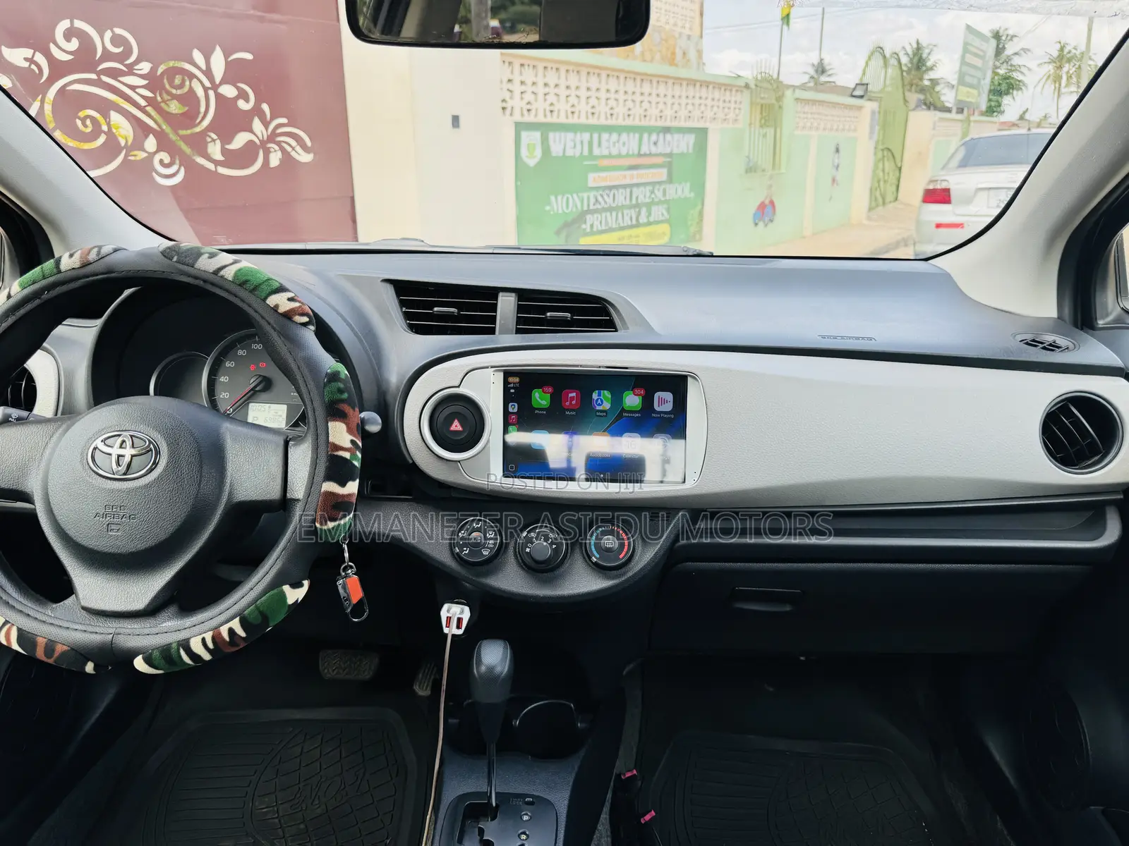 Toyota Vitz 1.3 AWD 5dr 2013 Gray