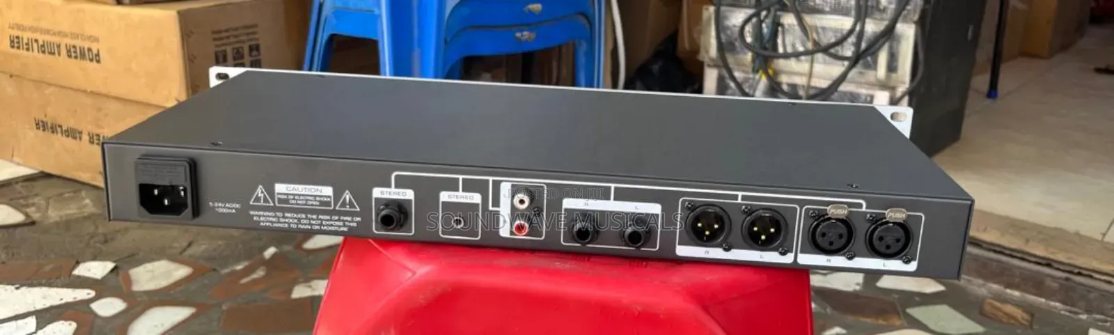 Beheringer Hpa 1600 Headphone Amplifier (8 Channel)