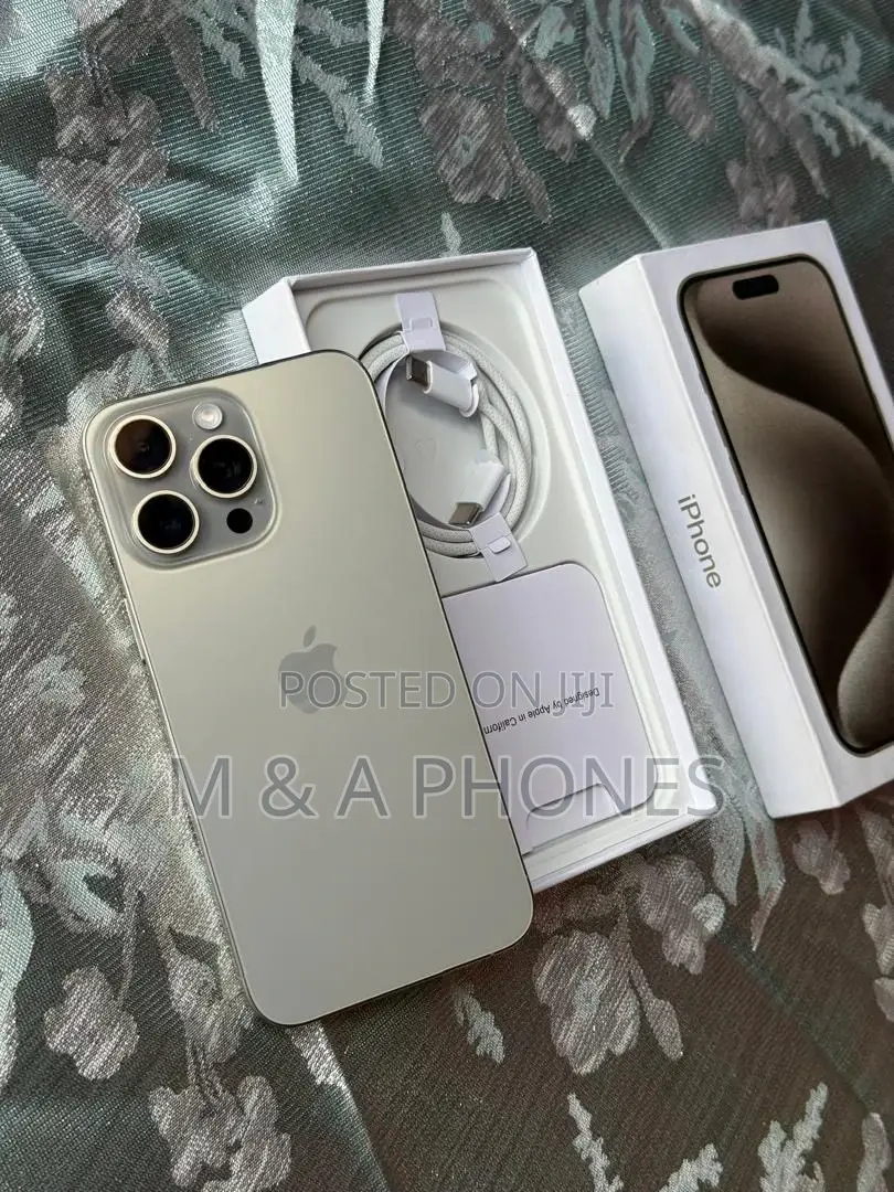 Apple iPhone 15 Pro Max 256 GB Silver