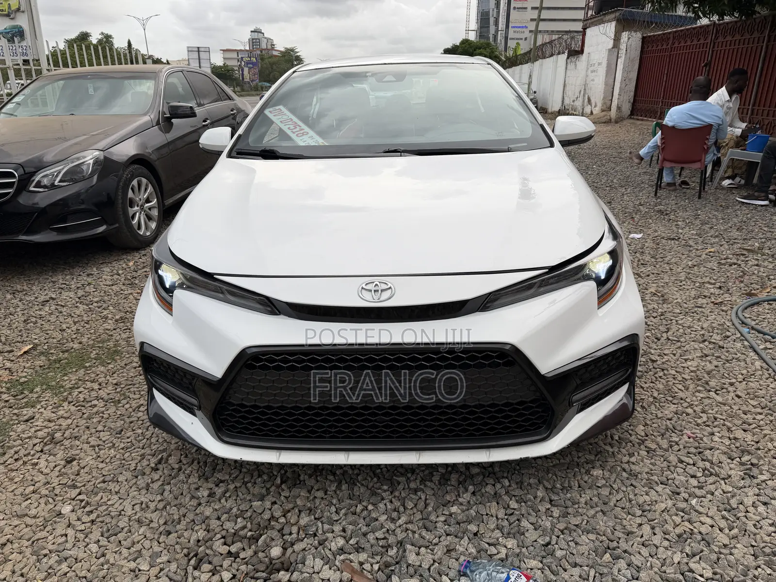 Toyota Corolla LE 2020 White