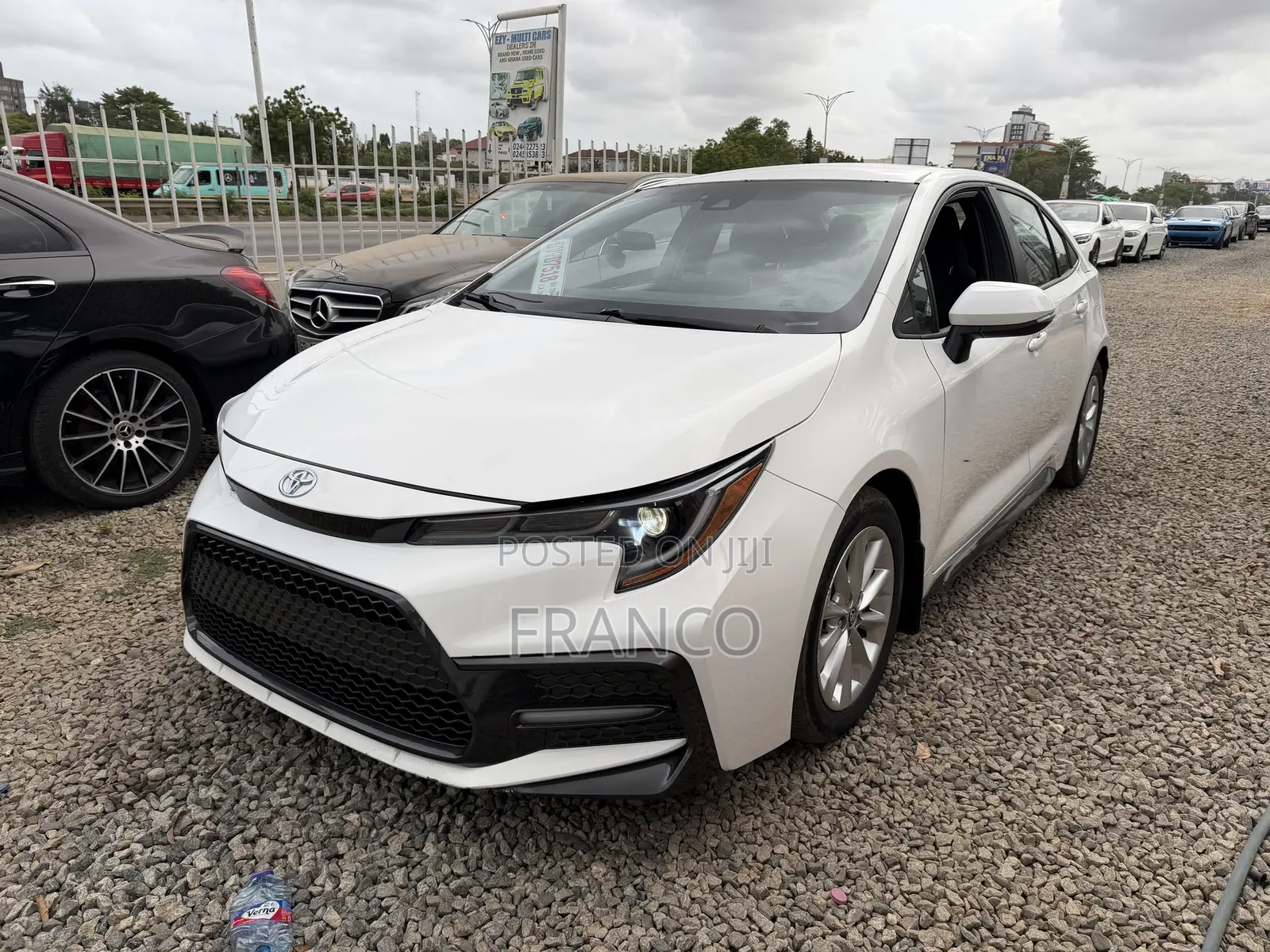 Toyota Corolla LE 2020 White