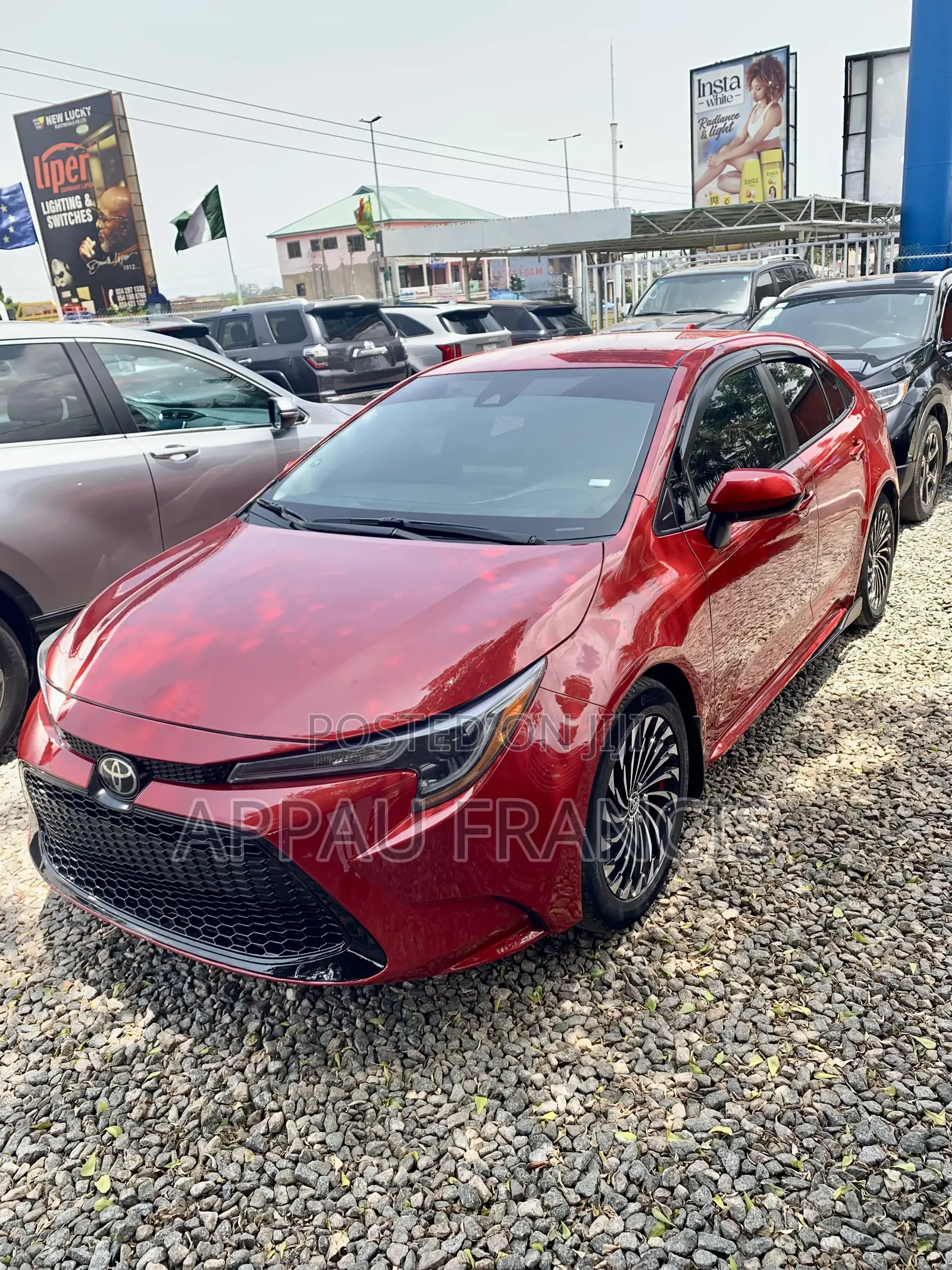 Toyota Corolla SE 2021 Red